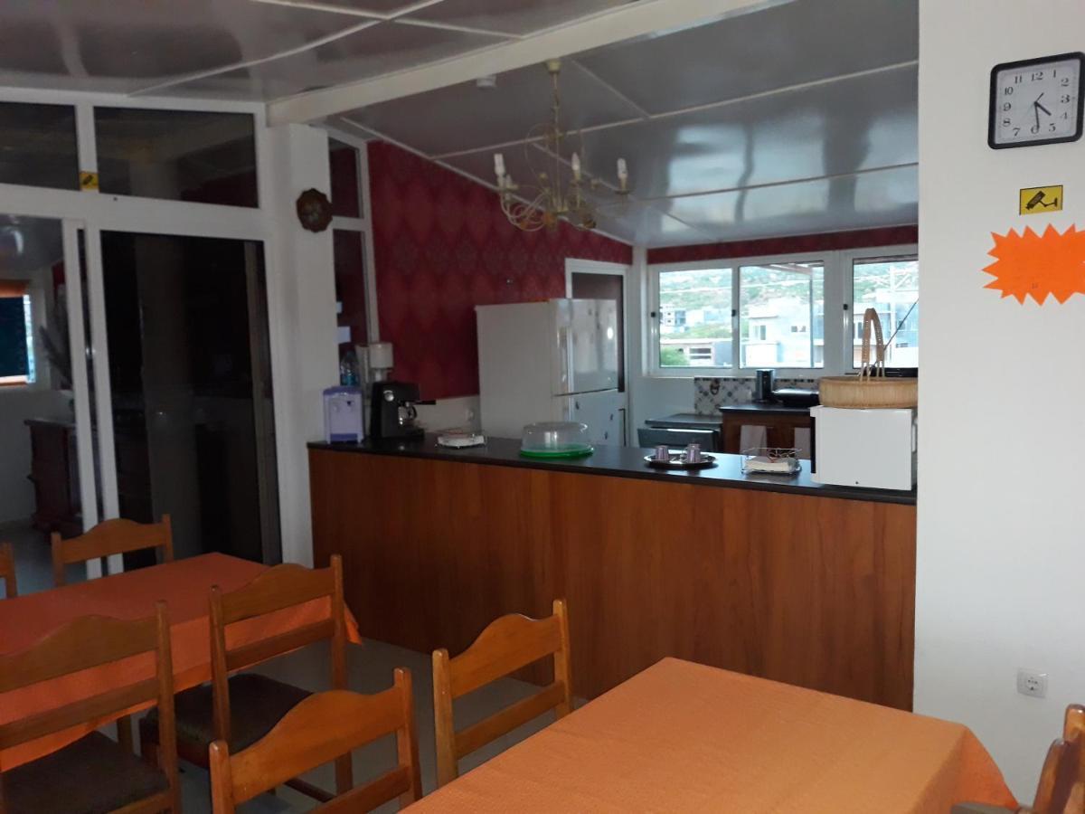 Yria Residencial Bed and Breakfast Porto Novo Buitenkant foto