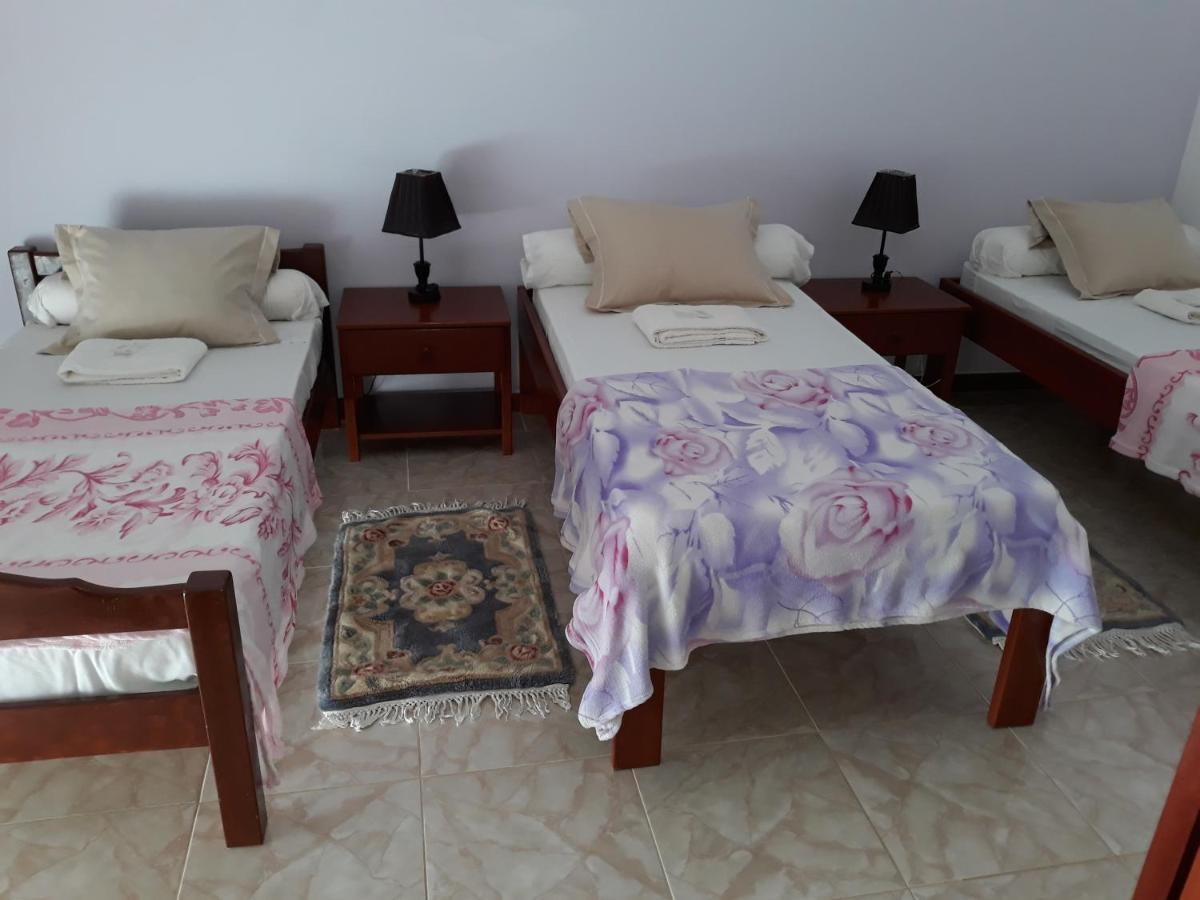 Yria Residencial Bed and Breakfast Porto Novo Buitenkant foto