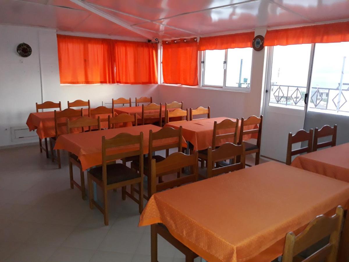 Yria Residencial Bed and Breakfast Porto Novo Buitenkant foto
