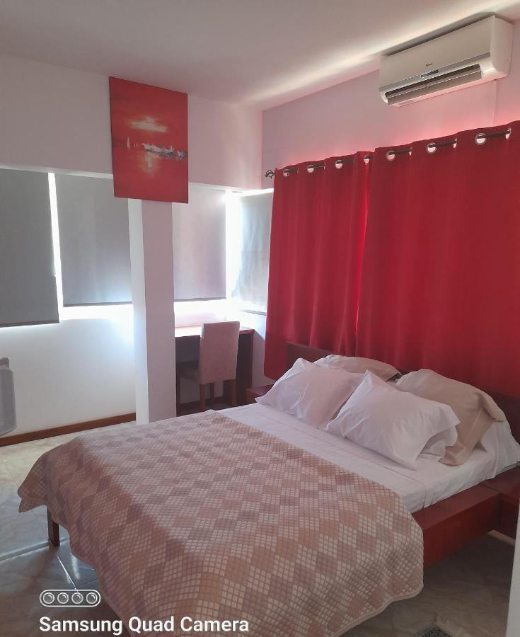 Yria Residencial Bed and Breakfast Porto Novo Kamer foto