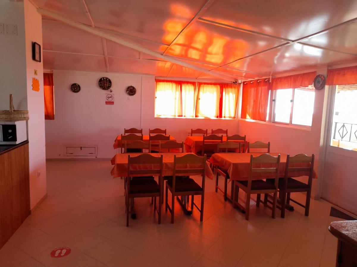Yria Residencial Bed and Breakfast Porto Novo Buitenkant foto