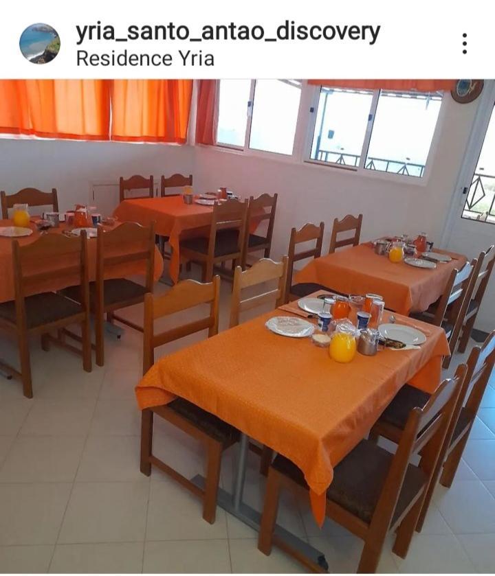 Yria Residencial Bed and Breakfast Porto Novo Buitenkant foto
