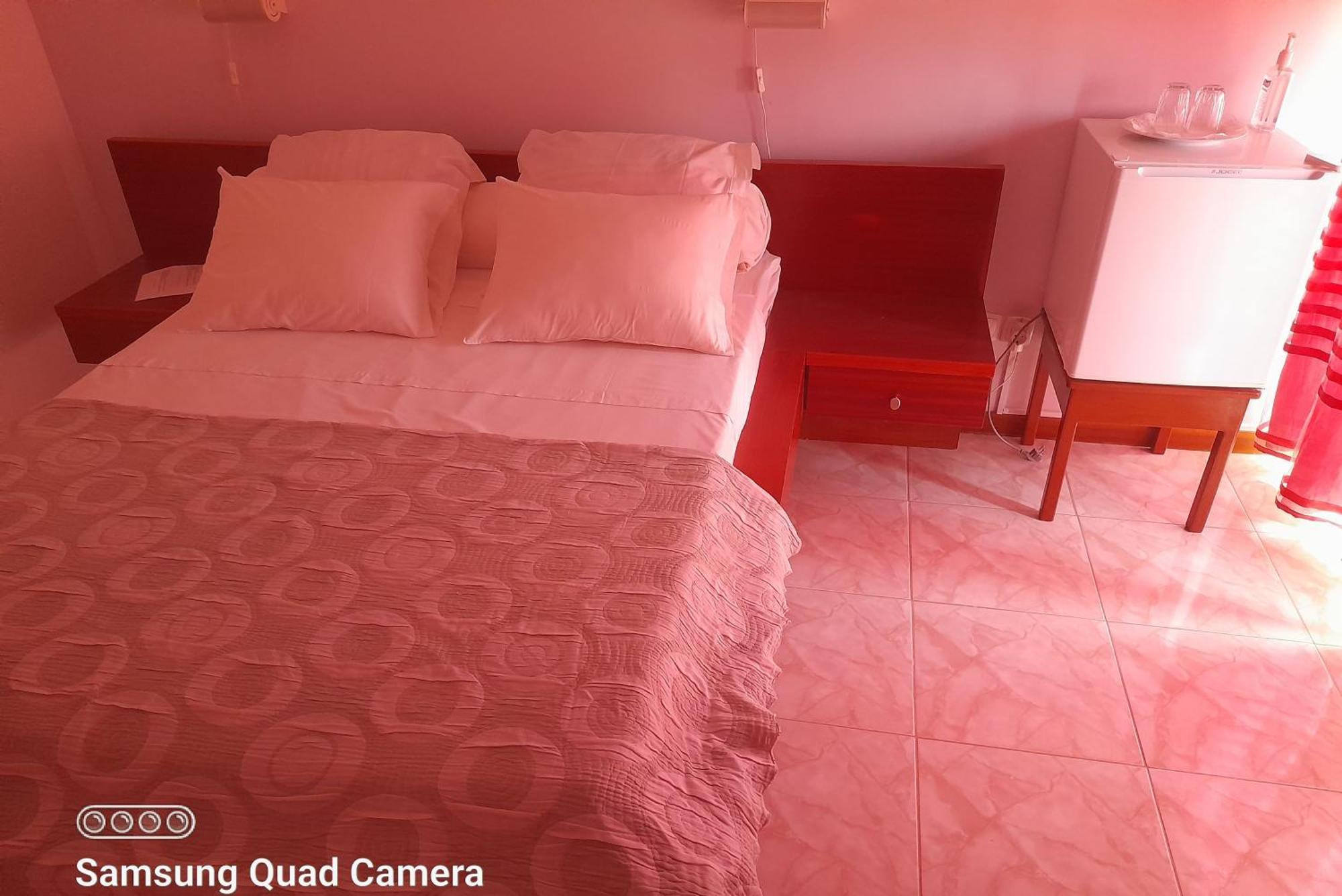 Yria Residencial Bed and Breakfast Porto Novo Kamer foto
