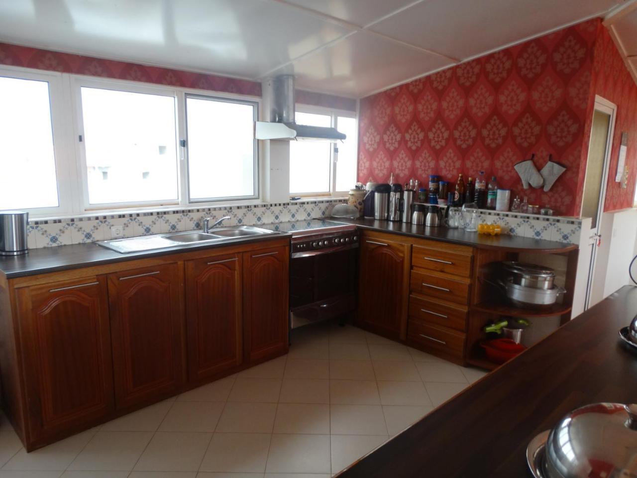 Yria Residencial Bed and Breakfast Porto Novo Buitenkant foto