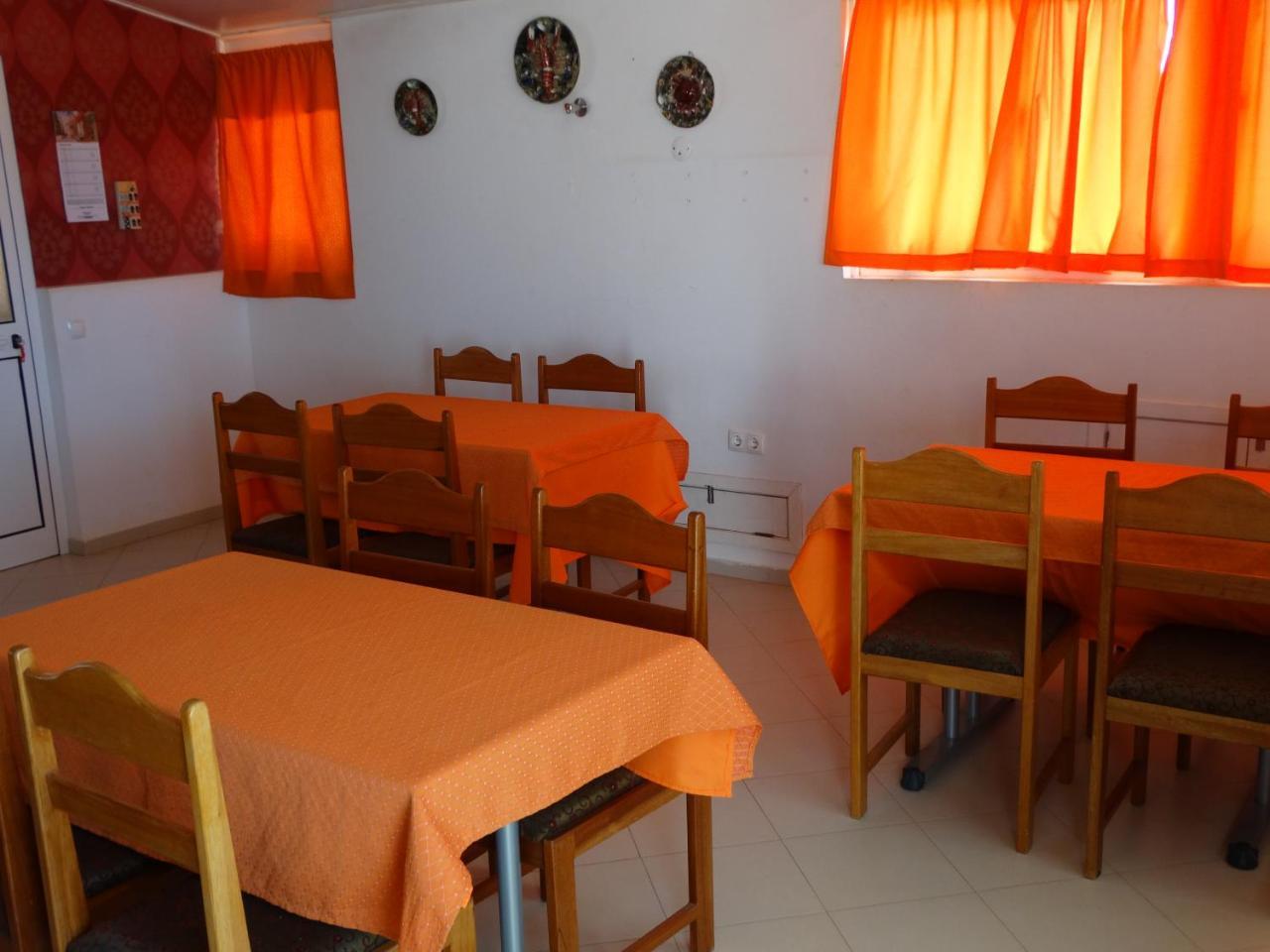 Yria Residencial Bed and Breakfast Porto Novo Buitenkant foto