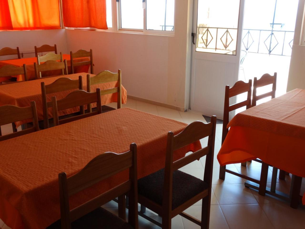 Yria Residencial Bed and Breakfast Porto Novo Buitenkant foto